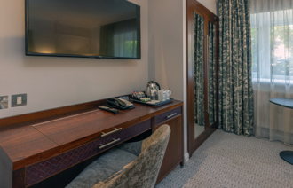 Carousel Desktop Classicaccessibledouble 03