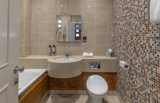 Carousel Desktop Kingsuite 02